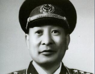 钟期光上将