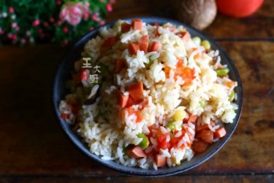 最简单的懒人焖饭,不用炒不用炖,一锅就把饭和菜都搞定了